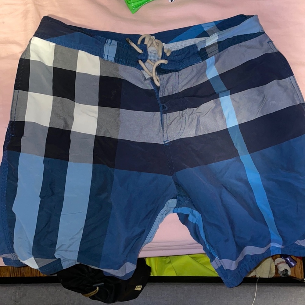 100% Burberry swimming trunks